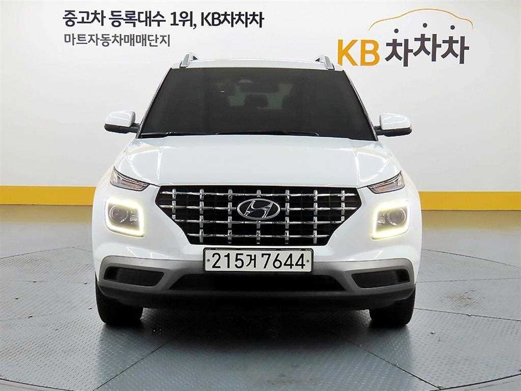 HYUNDAI Venue 2023 Blanco - Importación desde Corea - HF Imports Iquique - Foto 1