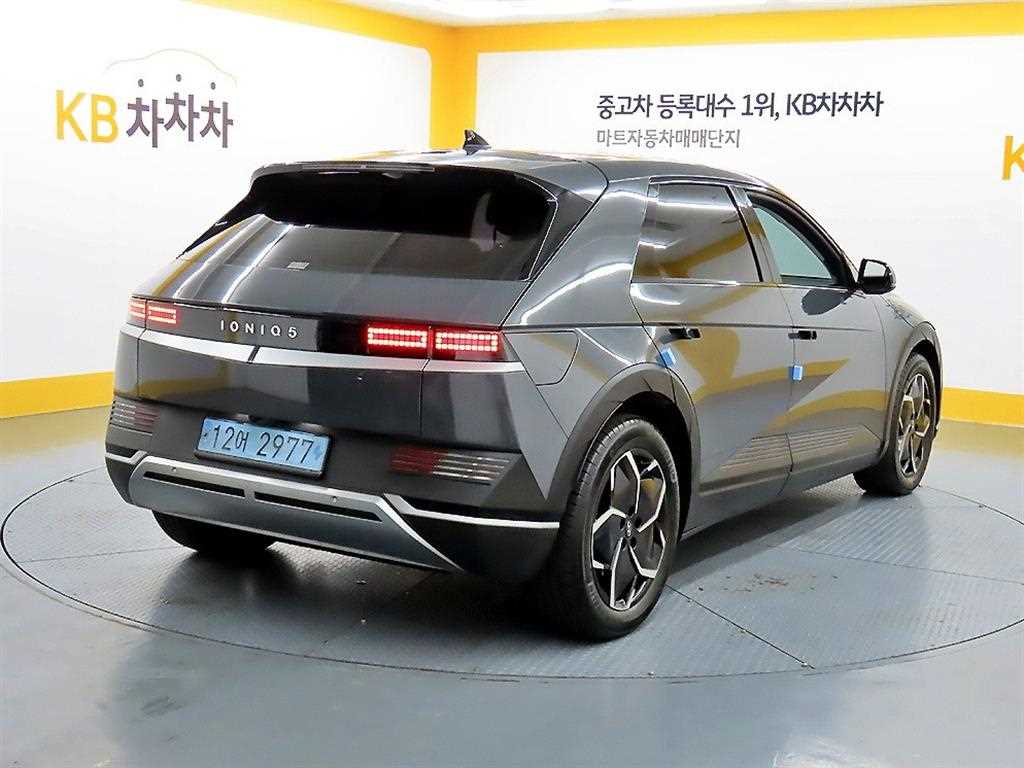 HYUNDAI Ioniq 5 - Vista 4