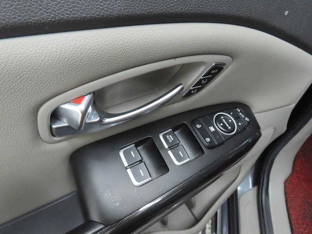 KIA Carnival - Vista 9