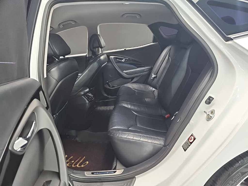 HYUNDAI Grandeur - Vista 12