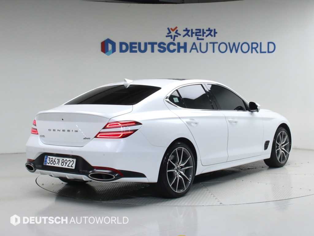 Genesis G70 - Vista 2