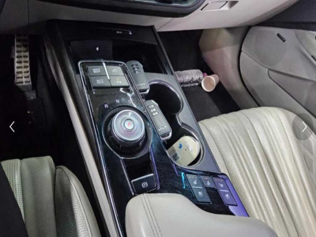 KIA K8 - Vista 10