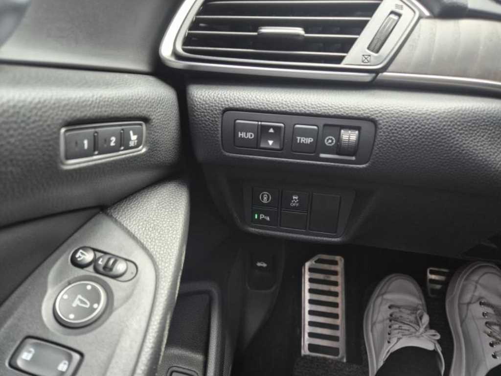 Honda Accord - Vista 9
