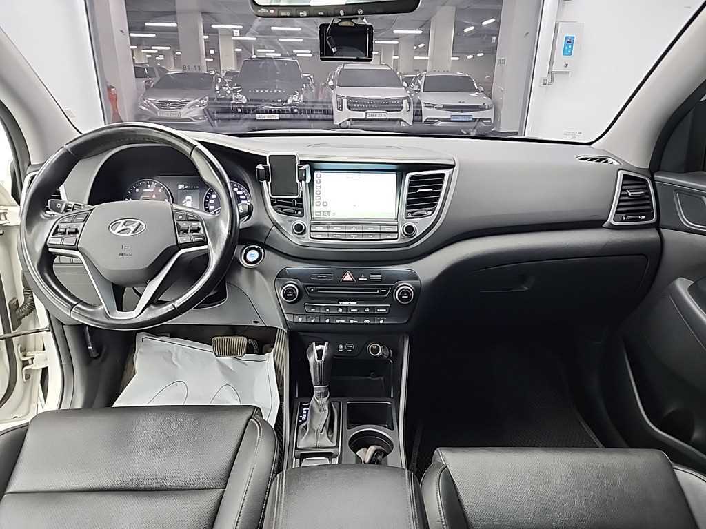 HYUNDAI Tucson - Vista 7