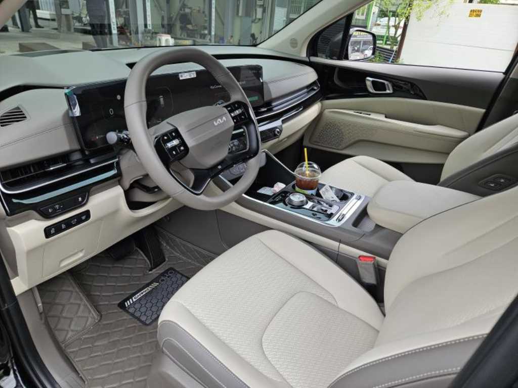 KIA Carnival - Vista 5