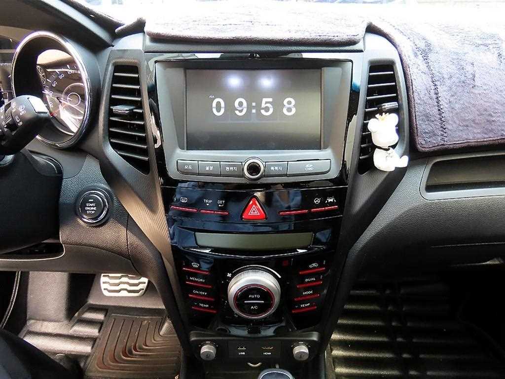 Ssangyong Tivoli 2017 Blanco - Importación desde Corea - HF Imports Iquique - Foto 14