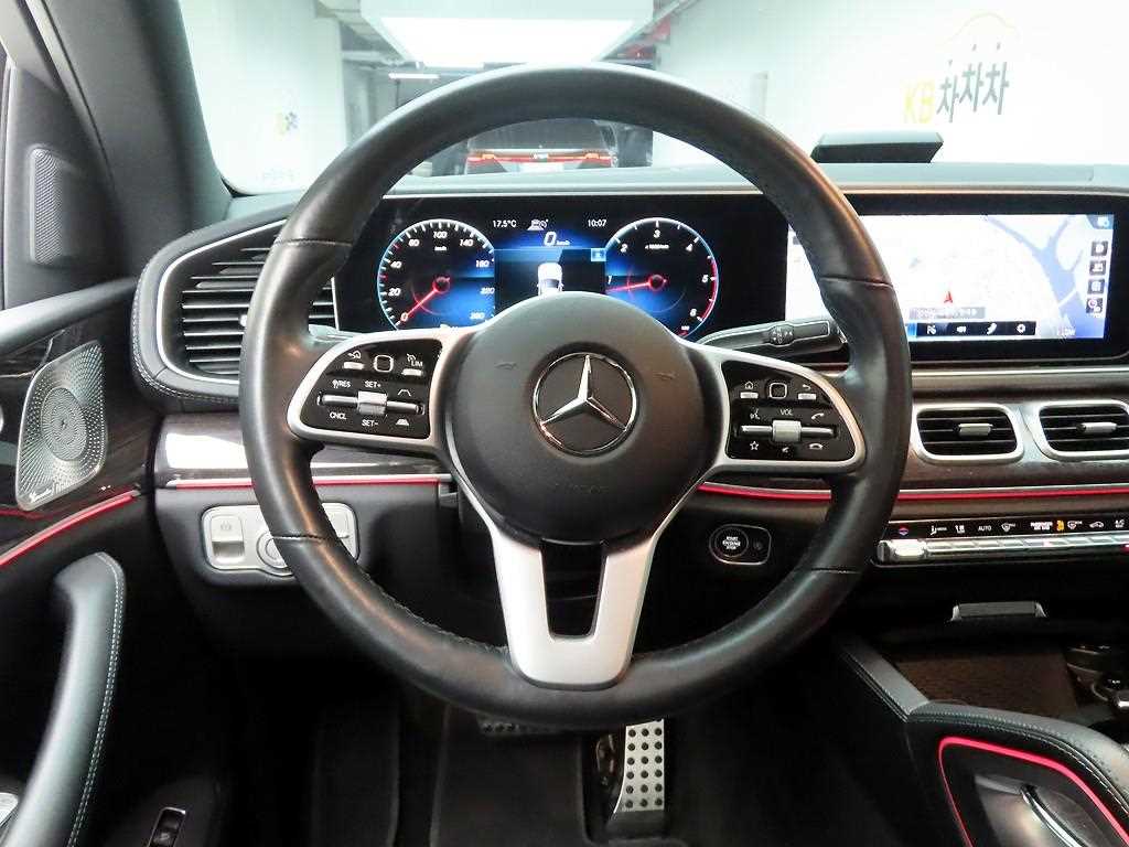 Mercedes Benz GLE Class - Vista 7