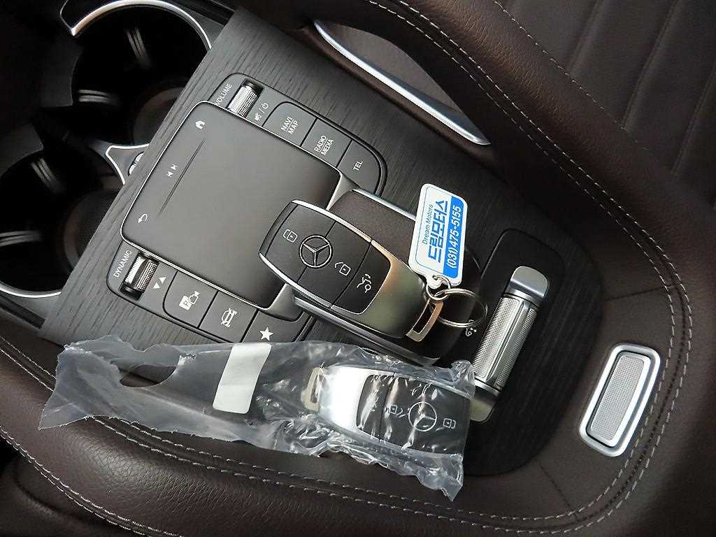Mercedes Benz GLE Class - Vista 10