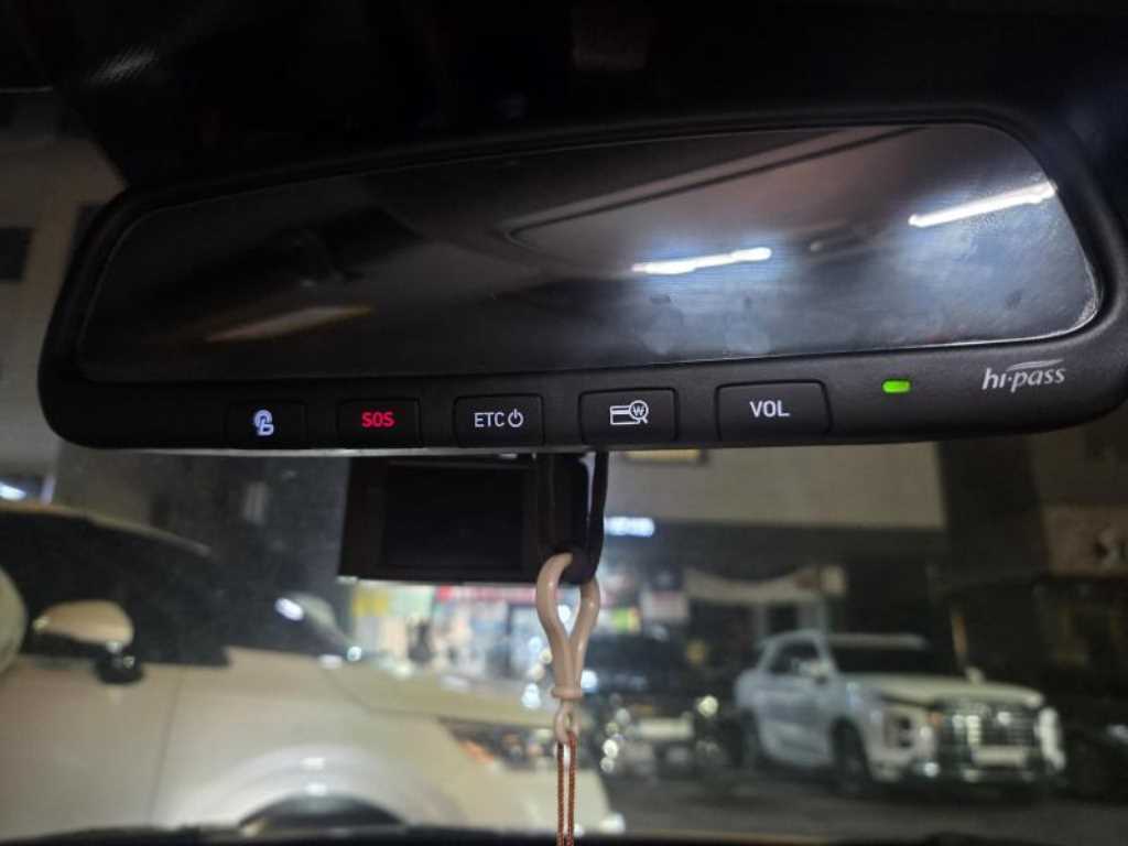 HYUNDAI Avante - Vista 6