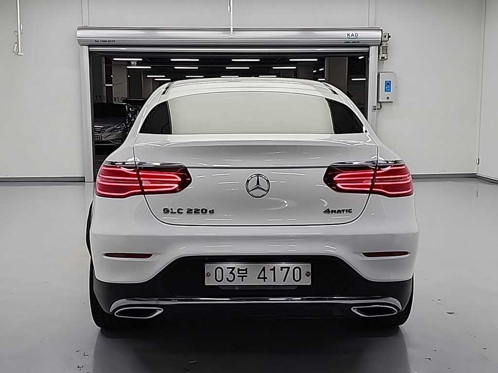 Mercedes Benz GLC Class - Vista 3