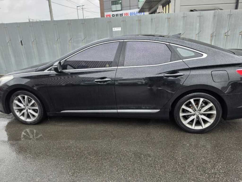 HYUNDAI Grandeur - Vista 5