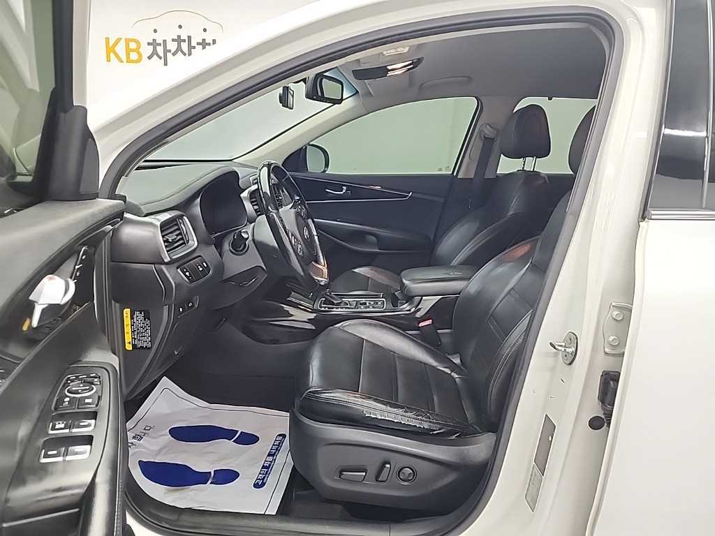 KIA Sorento - Vista 11