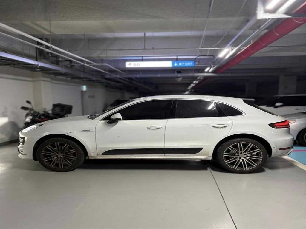 Porsche Macan - Vista 4