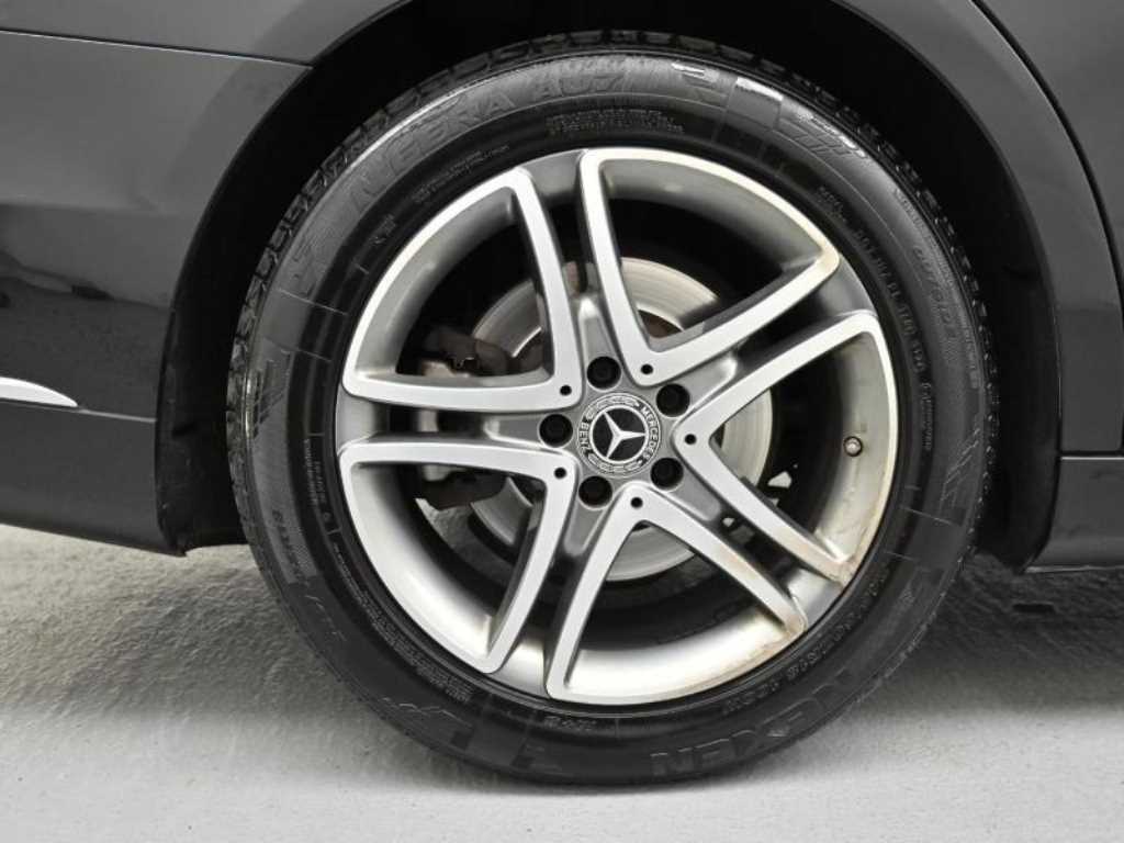 Mercedes Benz S Class - Vista 5