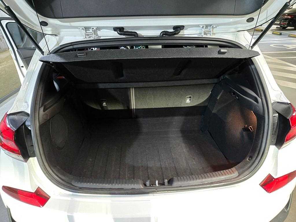 HYUNDAI i30 2019 Blanco - Importación desde Corea - HF Imports Iquique - Foto 18