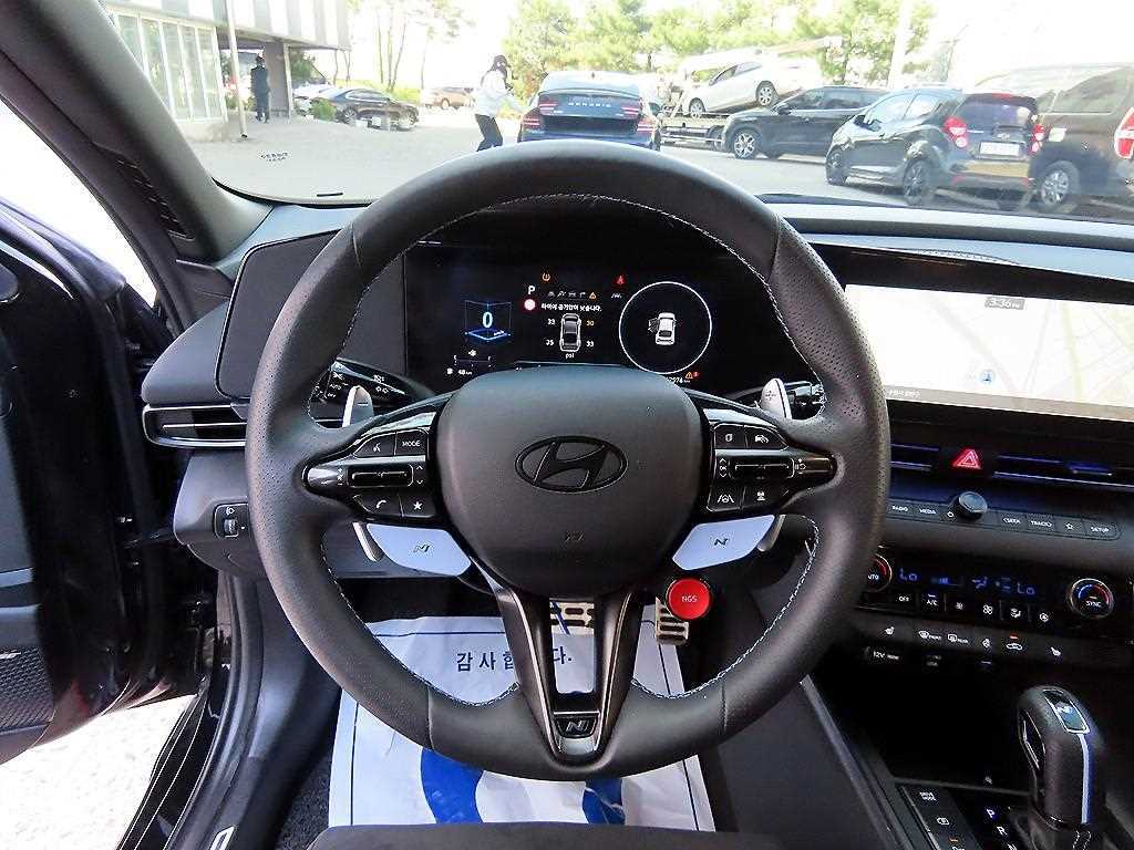 HYUNDAI Avante - Vista 8
