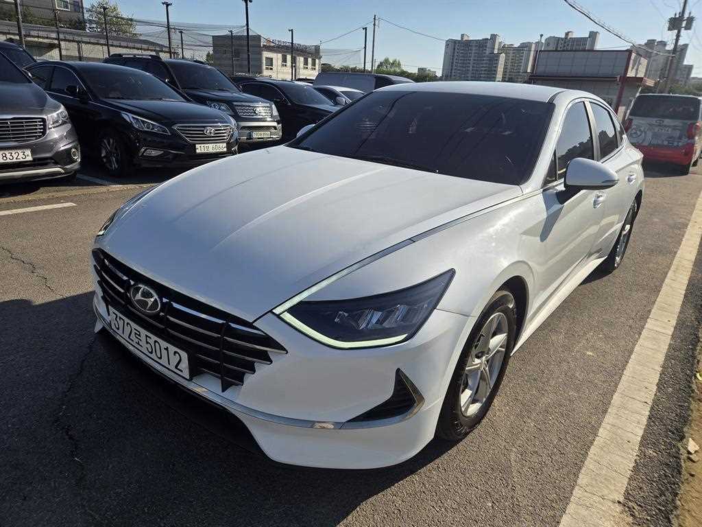HYUNDAI Sonata - Vista 2