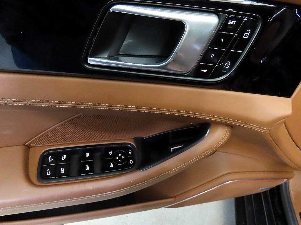 Porsche Panamera - Vista 12