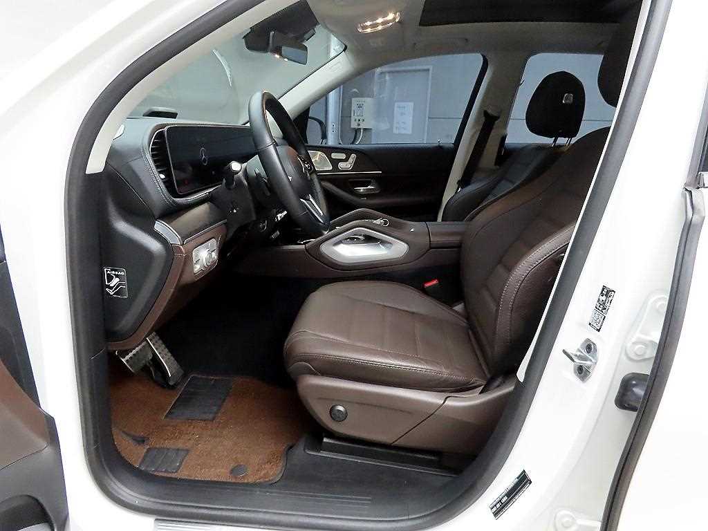 Mercedes Benz GLE Class - Vista 5