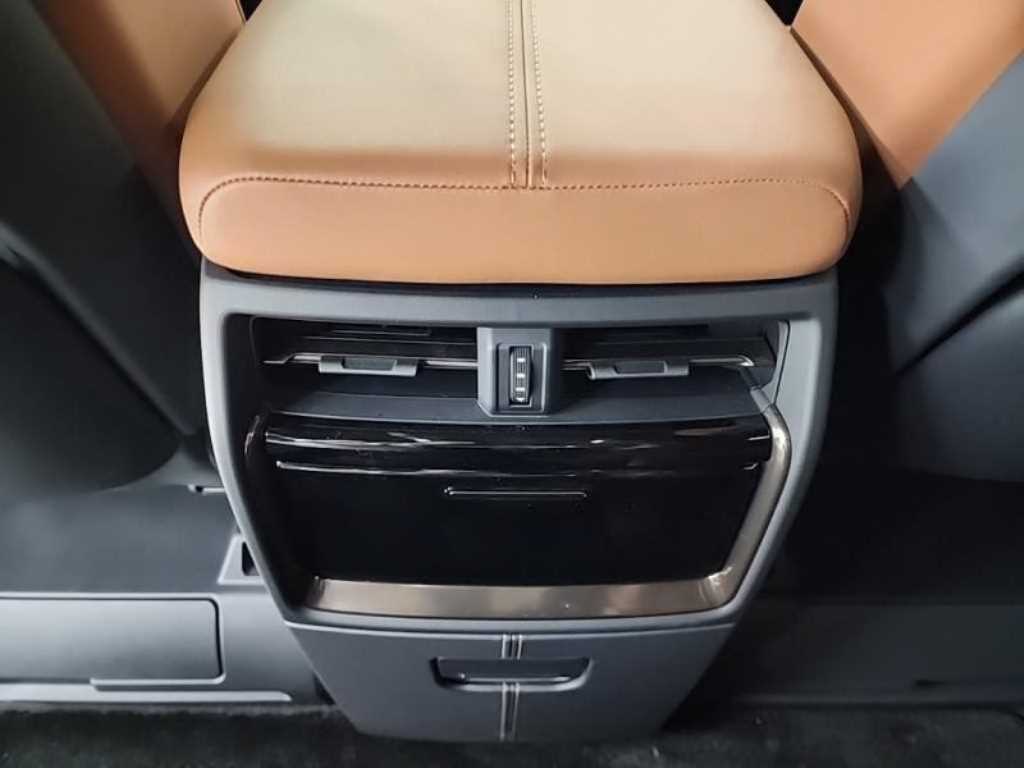 Toyota Alphard 2025 Negro - Importación desde Corea - HF Imports Iquique - Foto 13