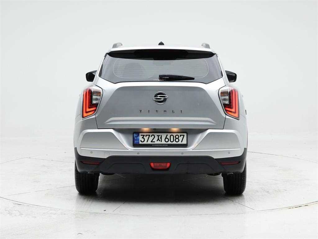 Ssangyong Tivoli - Vista 5