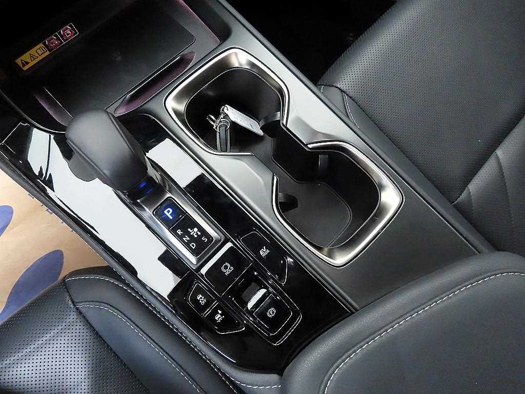 Lexus NX - Vista 10