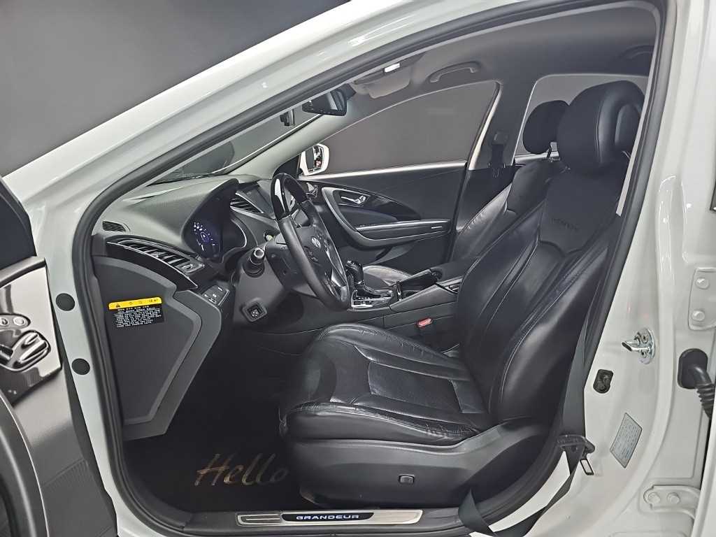 HYUNDAI Grandeur - Vista 11