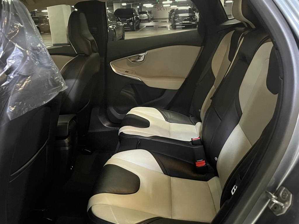 Volvo V40 - Vista 6