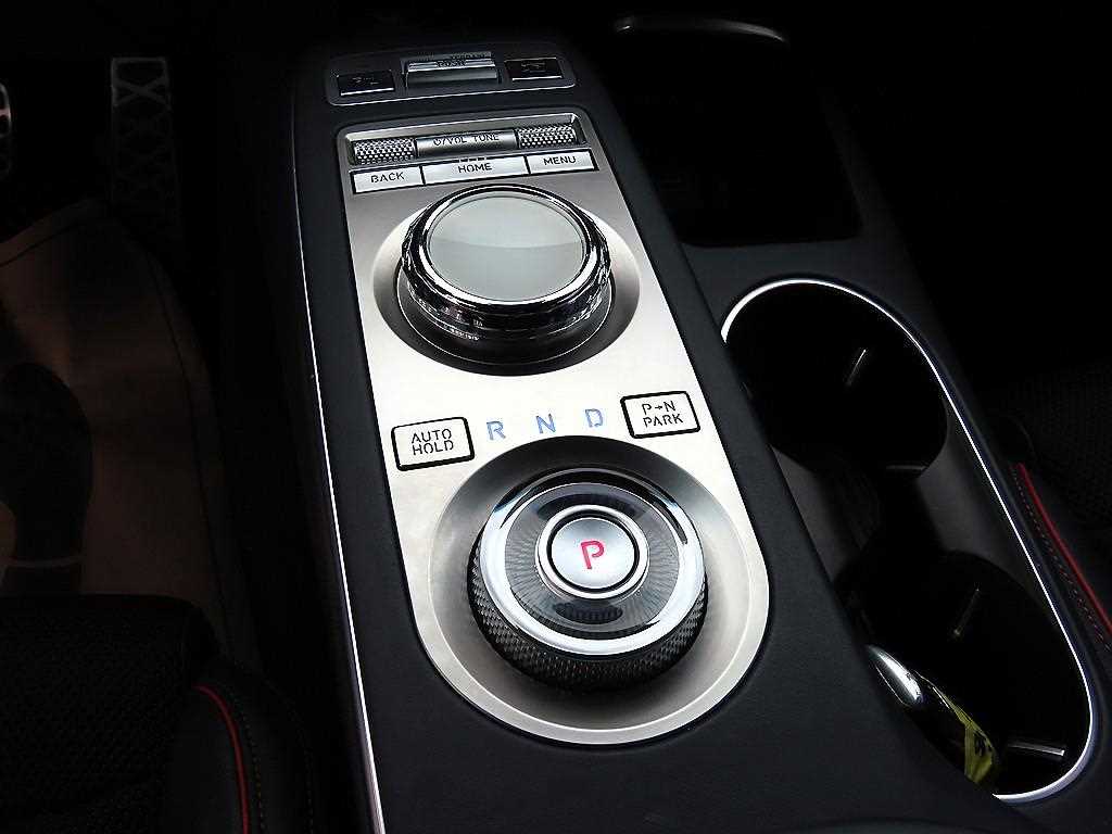 Genesis GV70 - Vista 11
