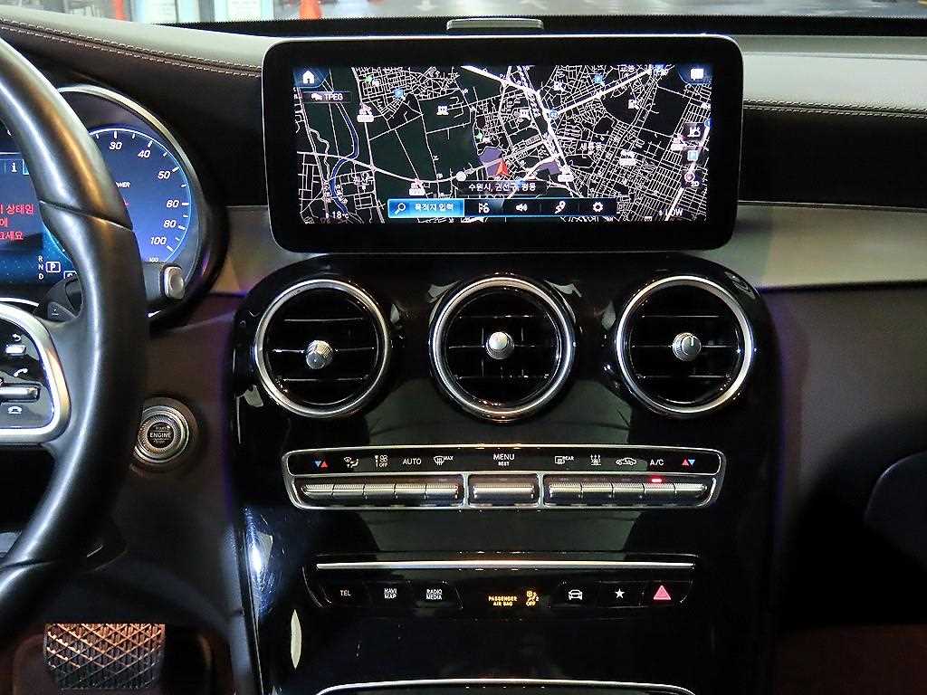 Mercedes Benz GLC Class - Vista 11