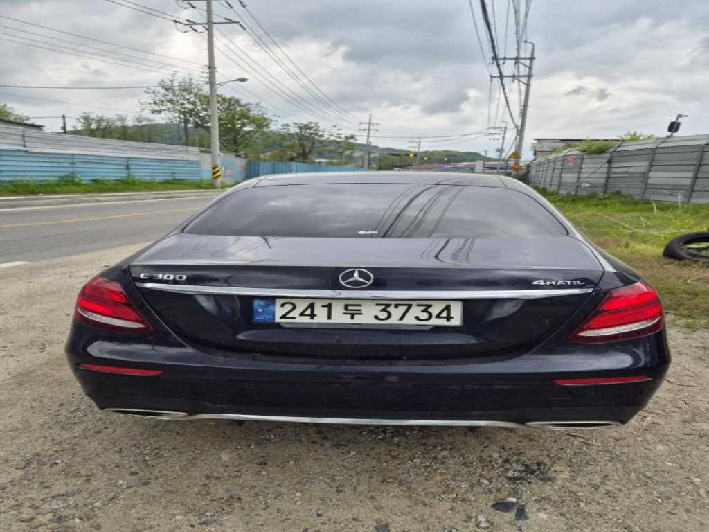 Mercedes Benz E class - Vista 2