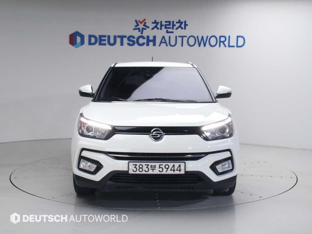 Ssangyong Tivoli 2019 Blanco - Importación desde Corea - HF Imports Iquique - Foto 1
