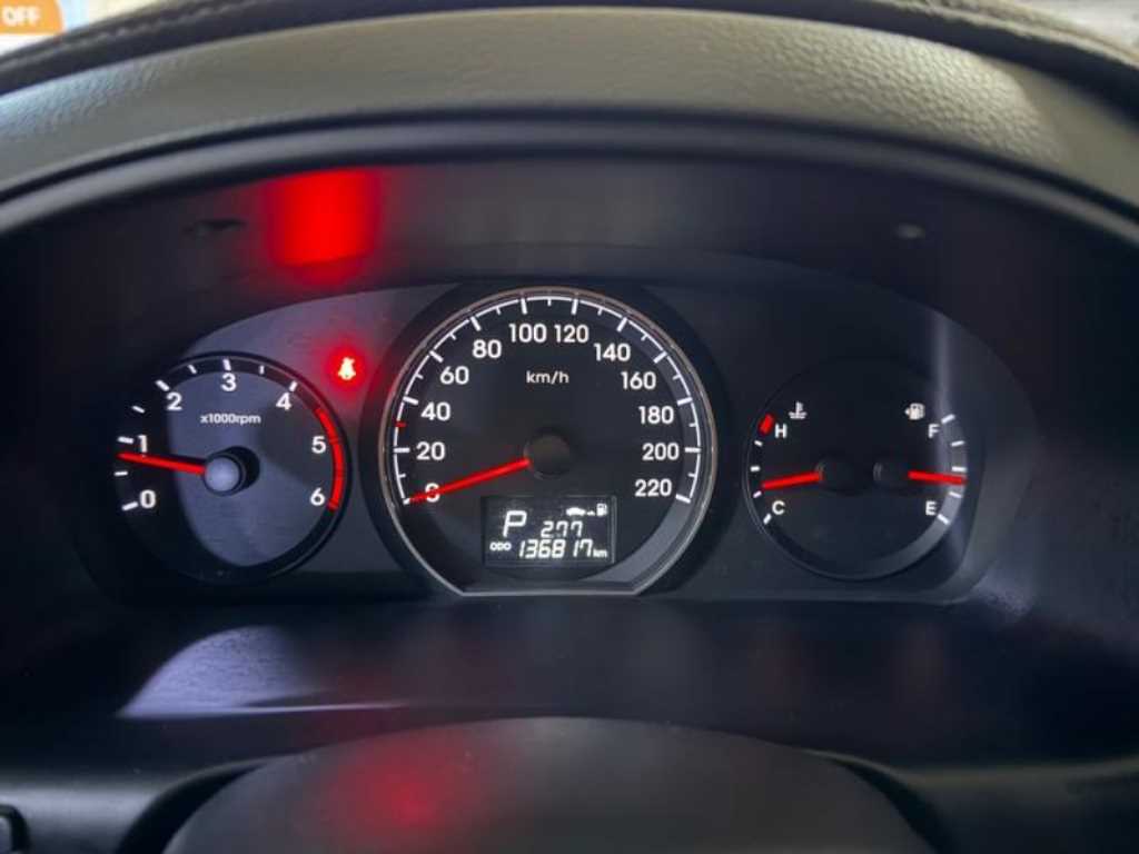 HYUNDAI Starex - Vista 9