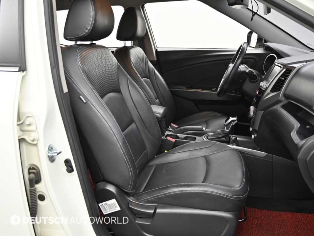 Ssangyong Tivoli - Vista 10