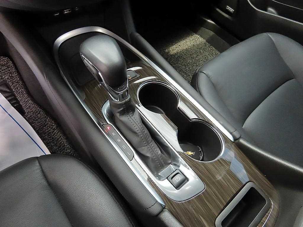 Chevrolet Malibu - Vista 10