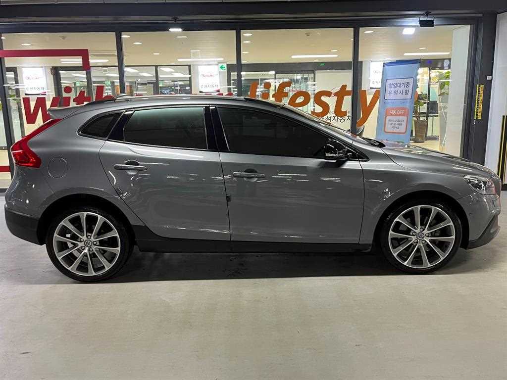 Volvo V40 - Vista 3