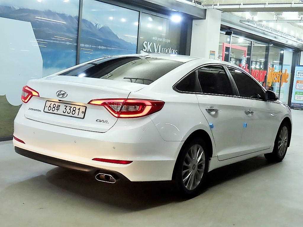 HYUNDAI Sonata - Vista 4