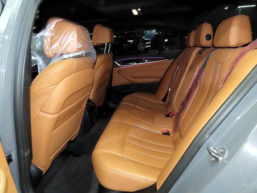 BMW 5 Series - Vista 7