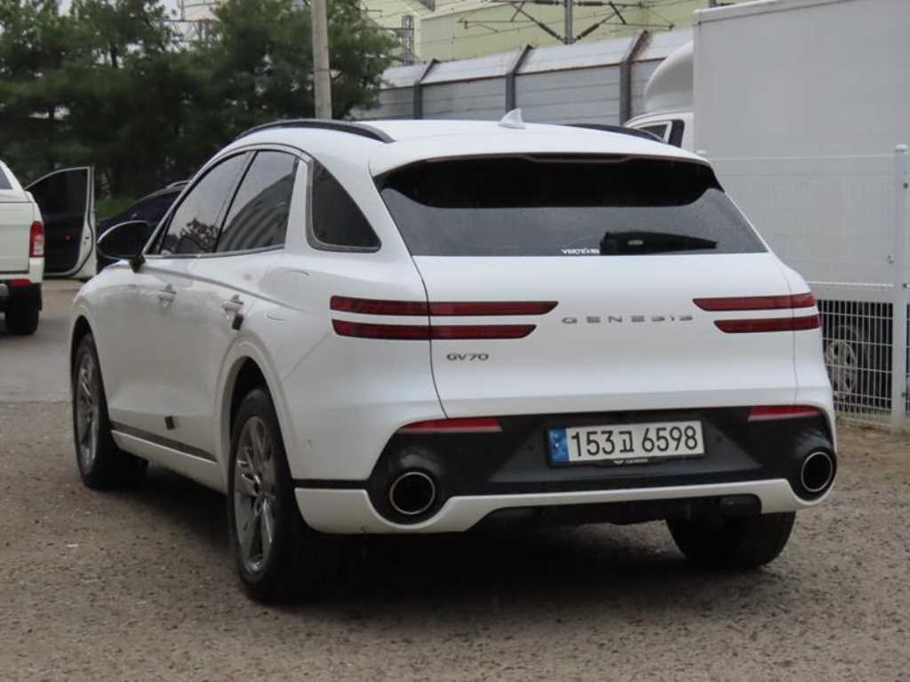 Genesis GV70 - Vista 3