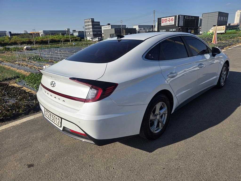 HYUNDAI Sonata - Vista 5