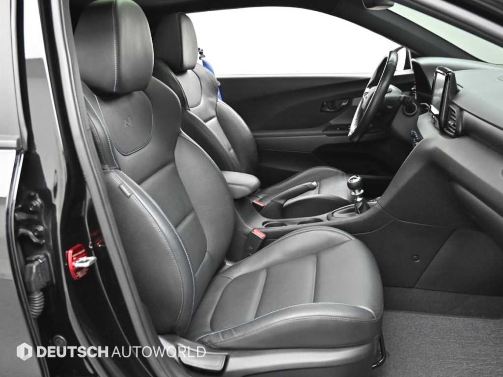 HYUNDAI Veloster - Vista 10
