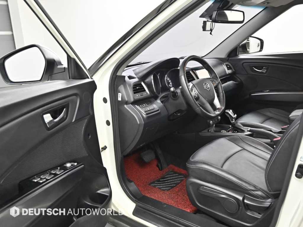 Ssangyong Tivoli - Vista 11