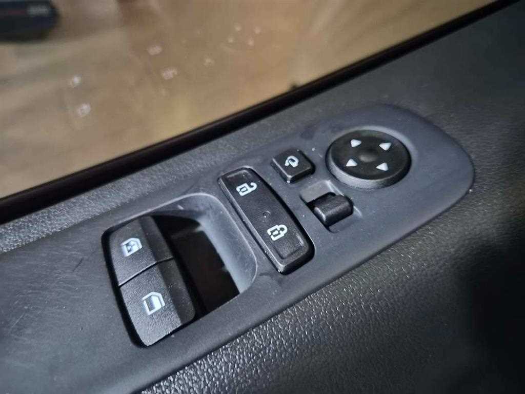 HYUNDAI Staria - Vista 12
