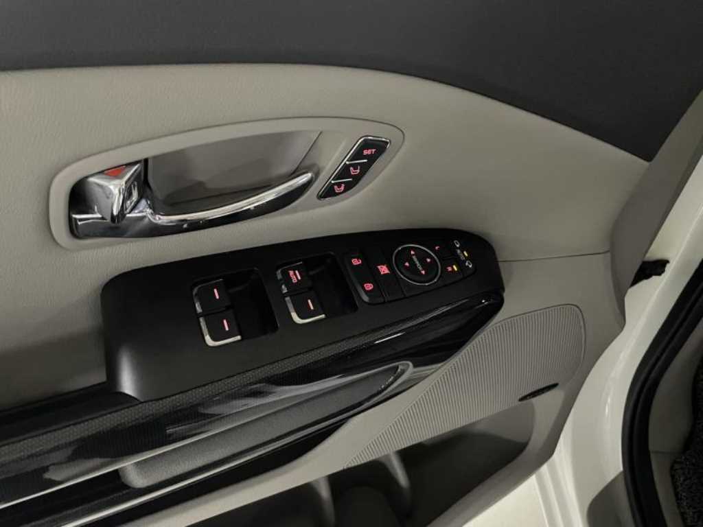 KIA Carnival 2016 Blanco - Importación desde Corea - HF Imports Iquique - Foto 14