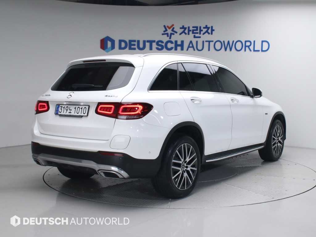 Mercedes Benz GLC Class - Vista 2