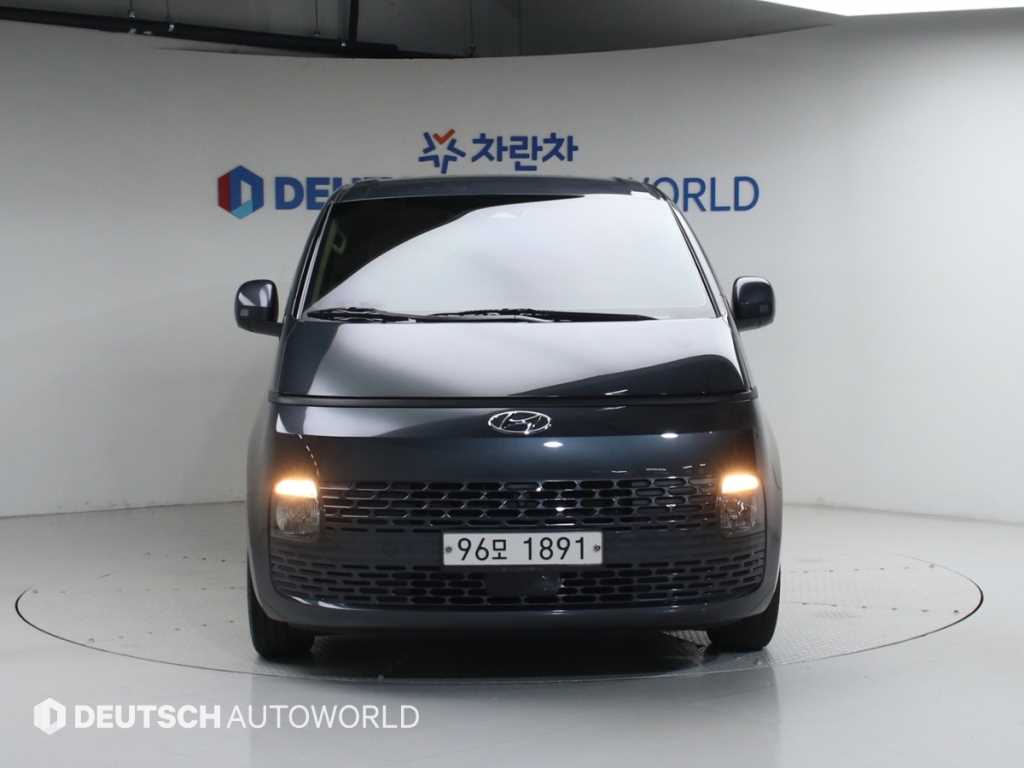 HYUNDAI Staria - Vista 3