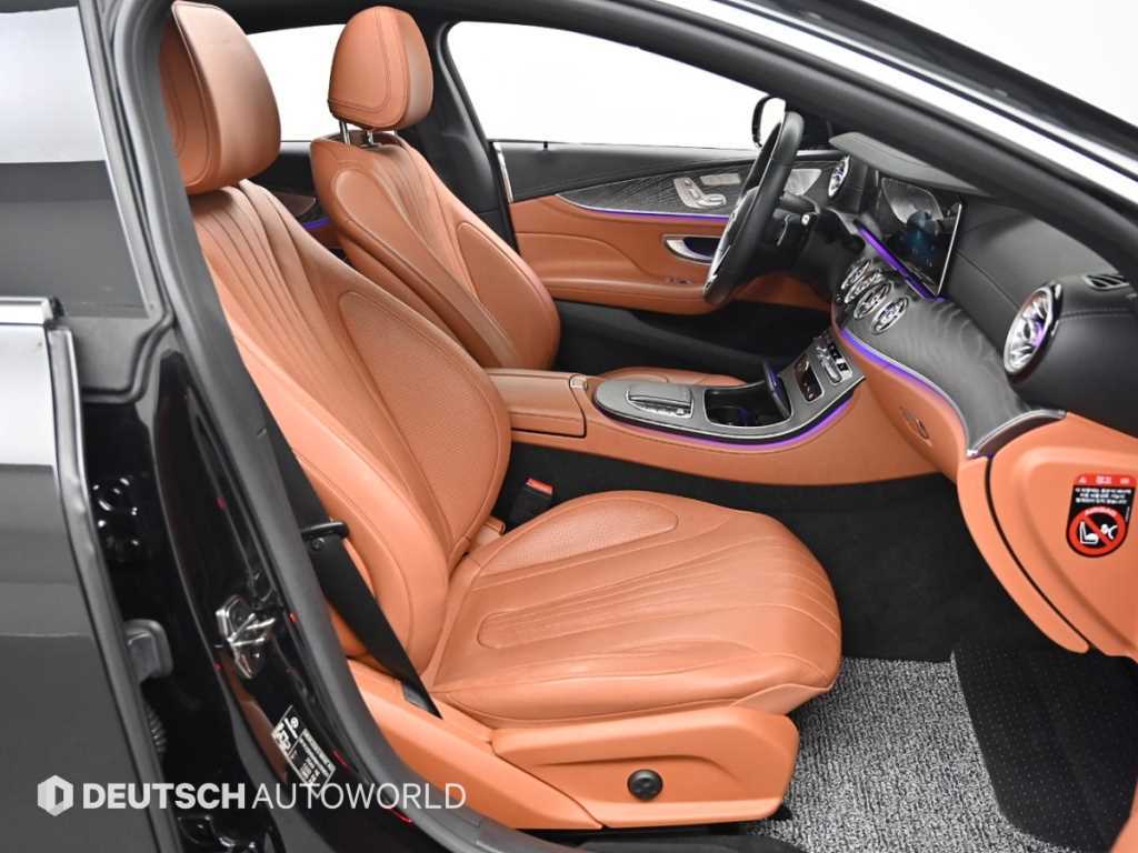 Mercedes Benz CLS Class - Vista 12