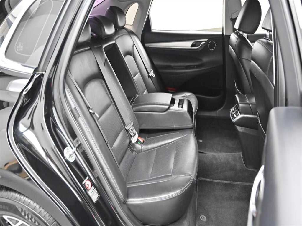HYUNDAI Grandeur - Vista 12