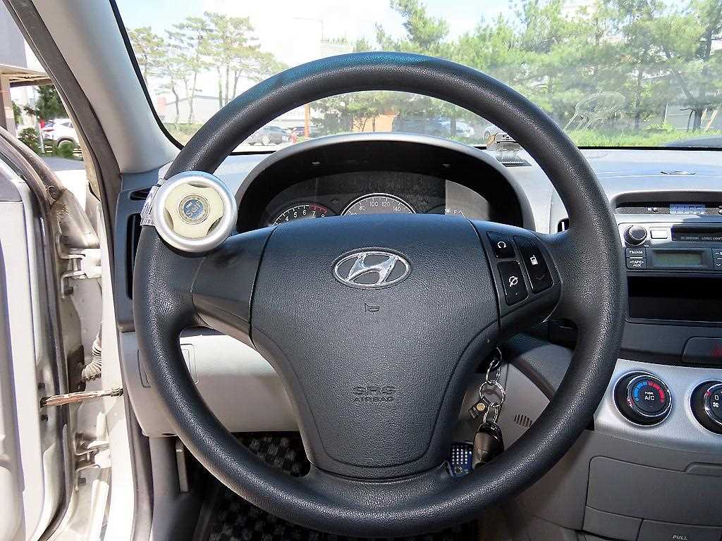 HYUNDAI Avante - Vista 8