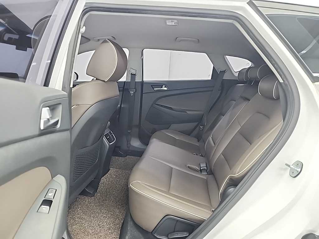 HYUNDAI Tucson - Vista 12